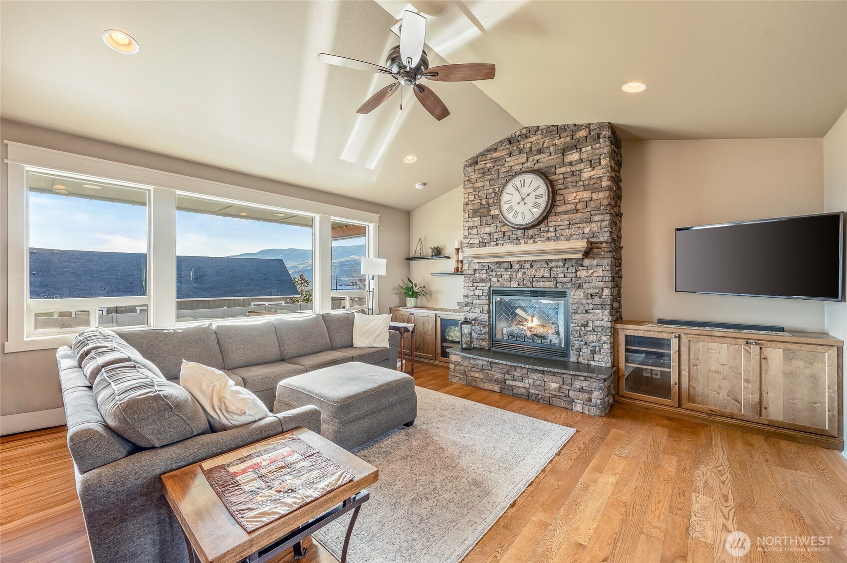 825 American Fruit Road Wenatchee, WA 98801 - Photo 9 of 37