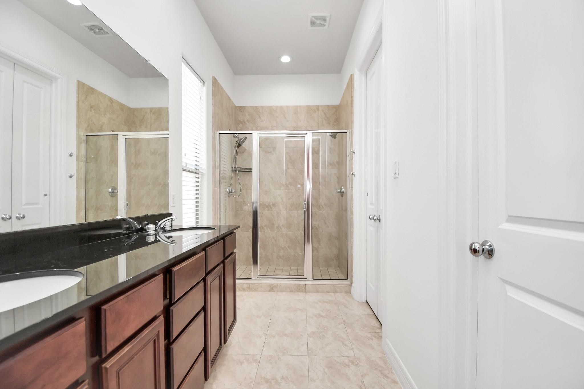 3900 Center Street Houston, TX 77007 - Photo 21 of 25 Pictures are from previous listing