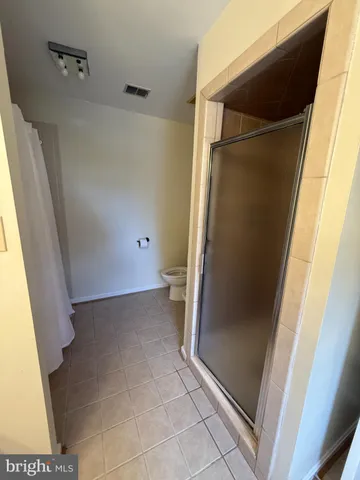 $5,200 | 10 Candlelight Court, Rockville, MD 20854