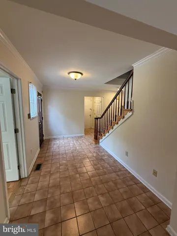 $5,200 | 10 Candlelight Court, Rockville, MD 20854