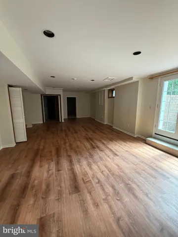 $5,200 | 10 Candlelight Court, Rockville, MD 20854