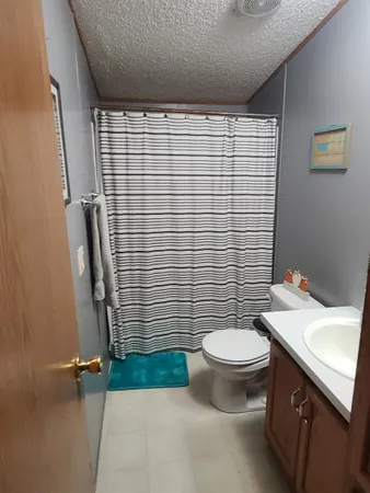 $200,000 | 9631 Southwest Santa Fe Lake Road, Augusta, KS 67010