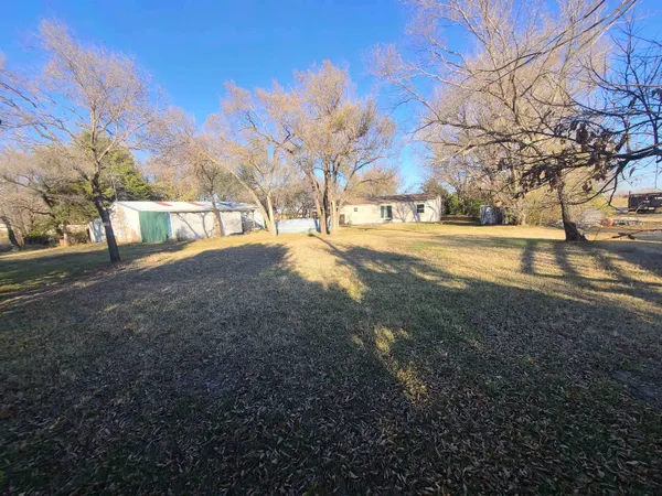 $200,000 | 9631 Southwest Santa Fe Lake Road, Augusta, KS 67010