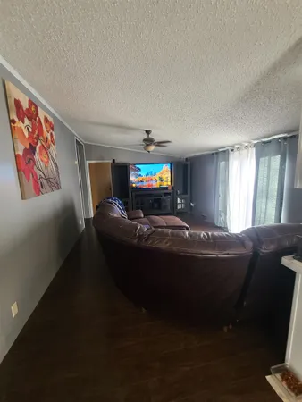 $200,000 | 9631 Southwest Santa Fe Lake Road, Augusta, KS 67010