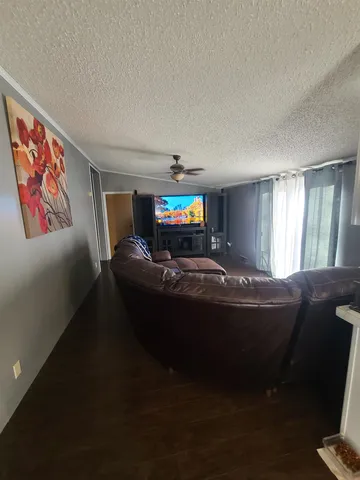 $200,000 | 9631 Southwest Santa Fe Lake Road, Augusta, KS 67010