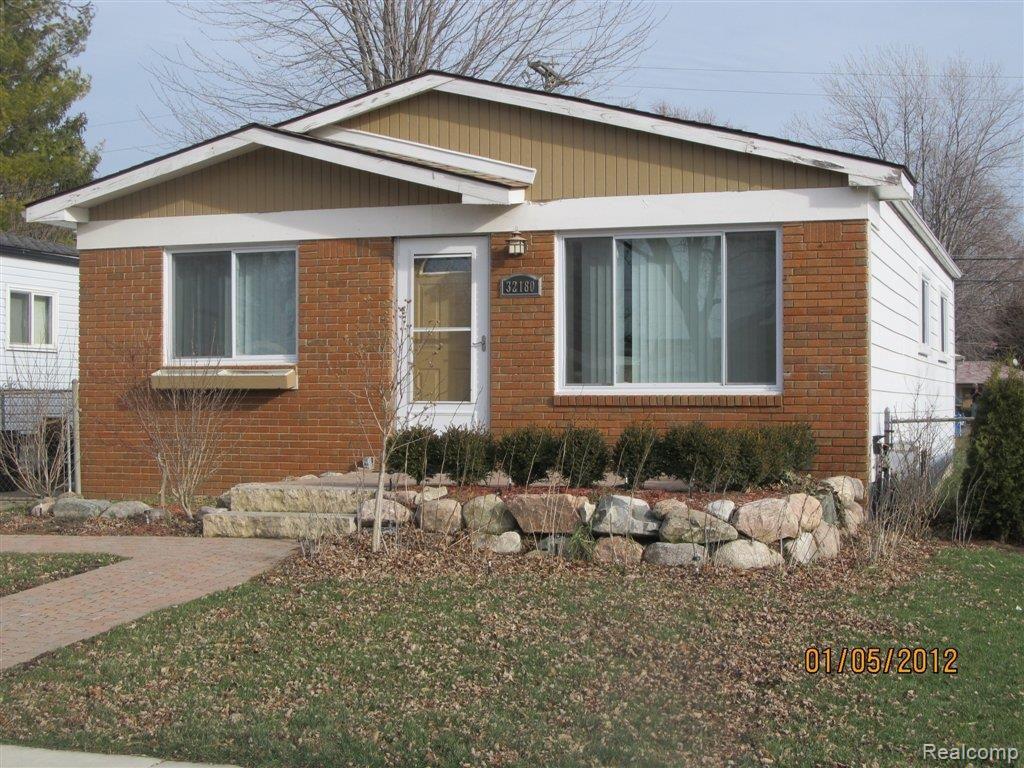 32180 Ruehle Avenue Warren, MI 48093 - Photo 1 of 7 32180 Ruehle exterior 001.jpg
