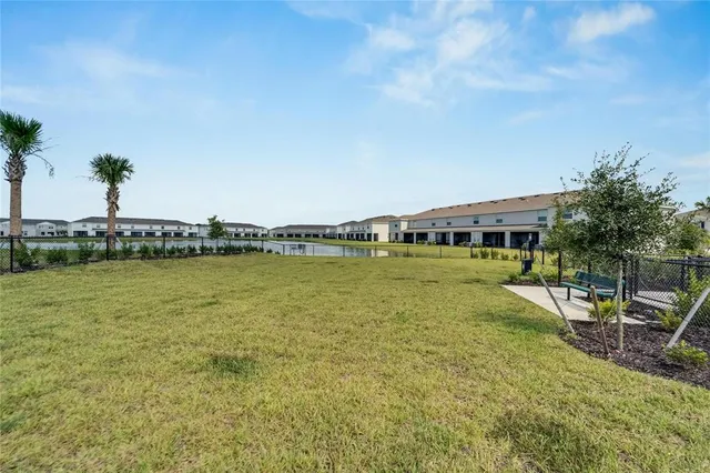 $2,800 | 17637 Crescent Moon Loop, Bradenton, FL 34211