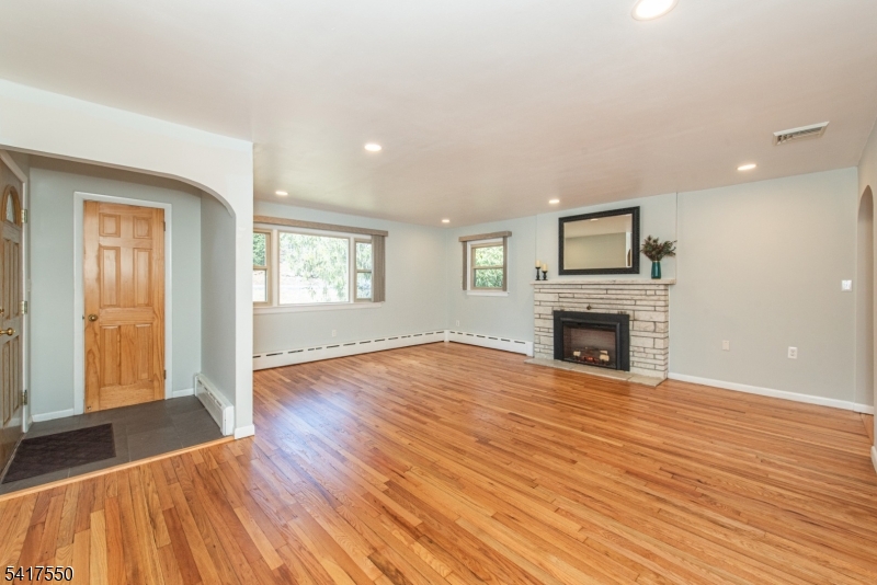 42 Everdale Road Randolph, NJ 07869 - Photo 5 of 34