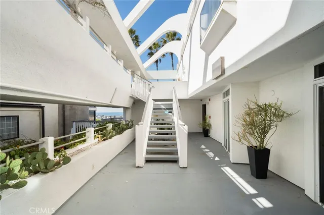 $11,950,000 | 3111 Ocean Front Walk, Marina del Rey, CA 90292