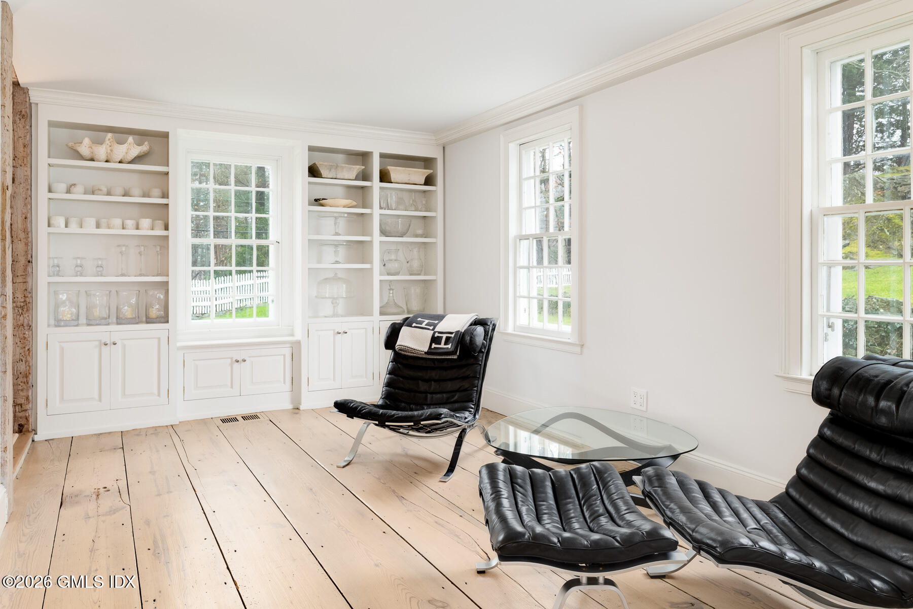 640 Round Hill Road Greenwich, CT 06831 - Photo 11 of 54 Den