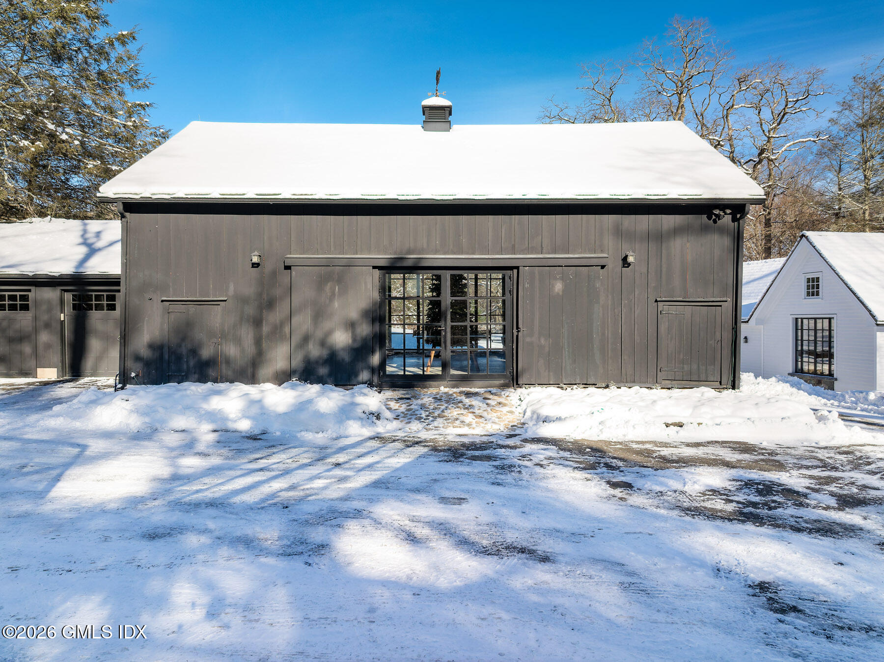 640 Round Hill Road Greenwich, CT 06831 - Photo 29 of 54 640 Round Hill Rd EXT 55 - WEB