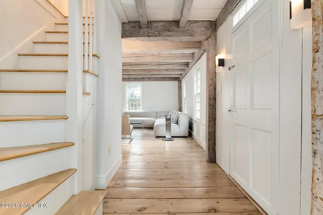 $8,000,000 | 640 Round Hill Road, Greenwich, CT 06831