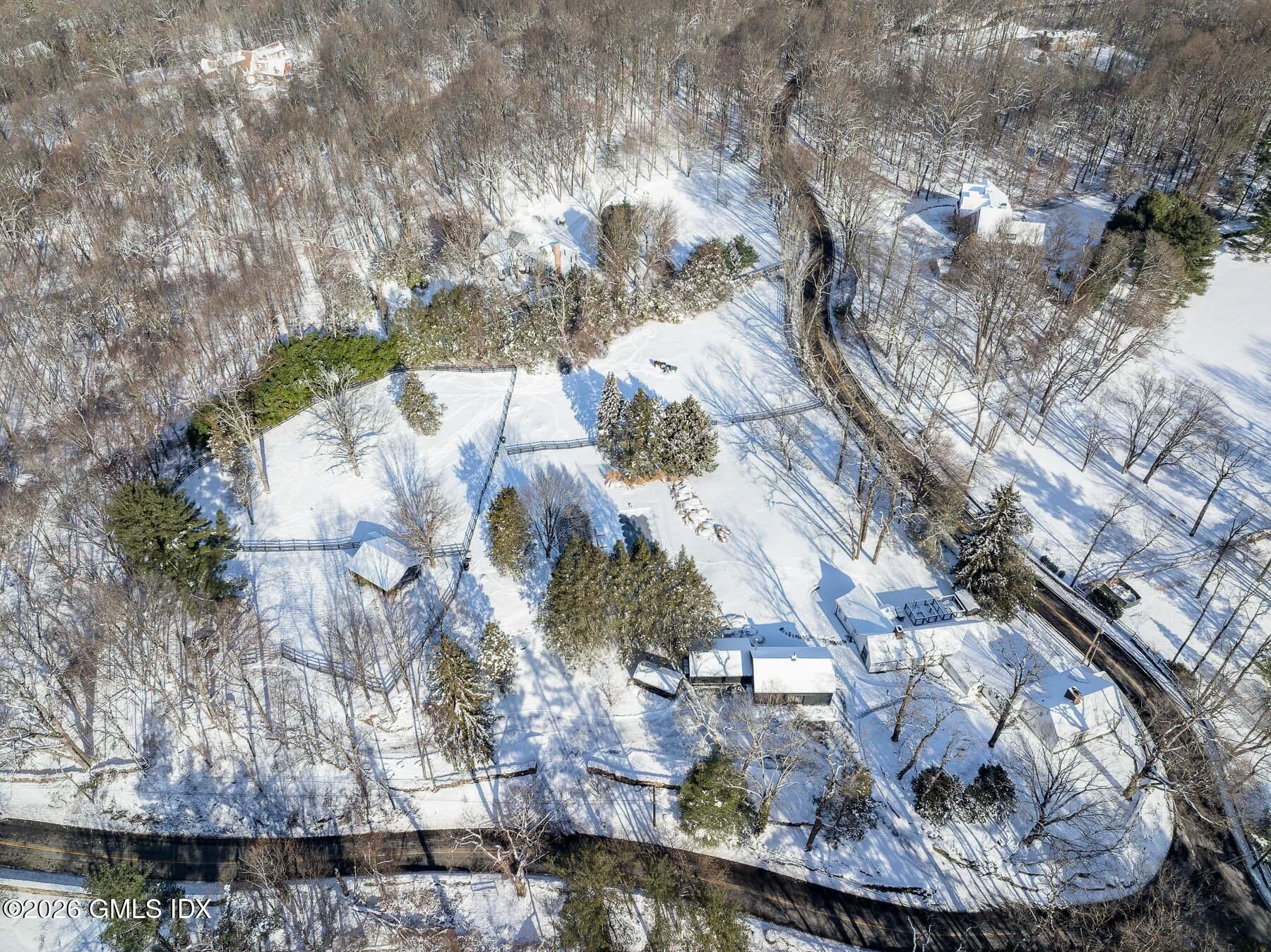 640 Round Hill Road Greenwich, CT 06831 - Photo 34 of 54 Aerial of 4 acres
