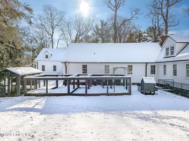 $8,000,000 | 640 Round Hill Road, Greenwich, CT 06831