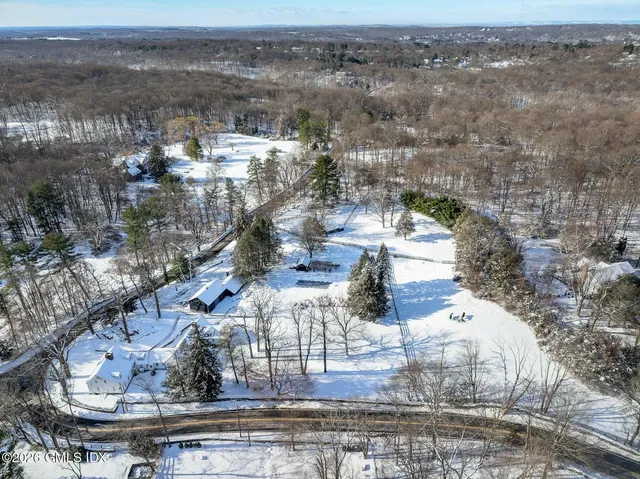 $8,000,000 | 640 Round Hill Road, Greenwich, CT 06831