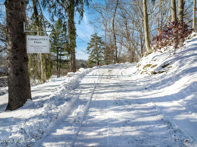 $8,000,000 | 640 Round Hill Road, Greenwich, CT 06831