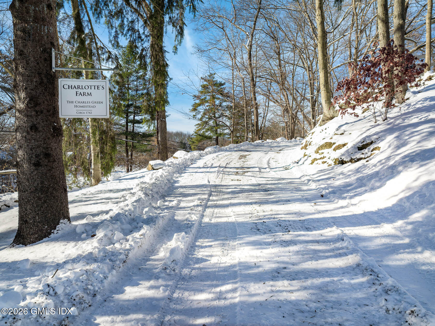 640 Round Hill Road Greenwich, CT 06831 - Photo 43 of 54 640 Round Hill Rd EXT 56 - WEB