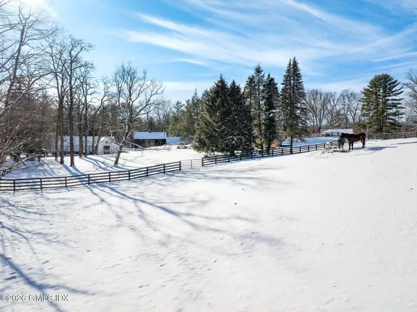 $8,000,000 | 640 Round Hill Road, Greenwich, CT 06831