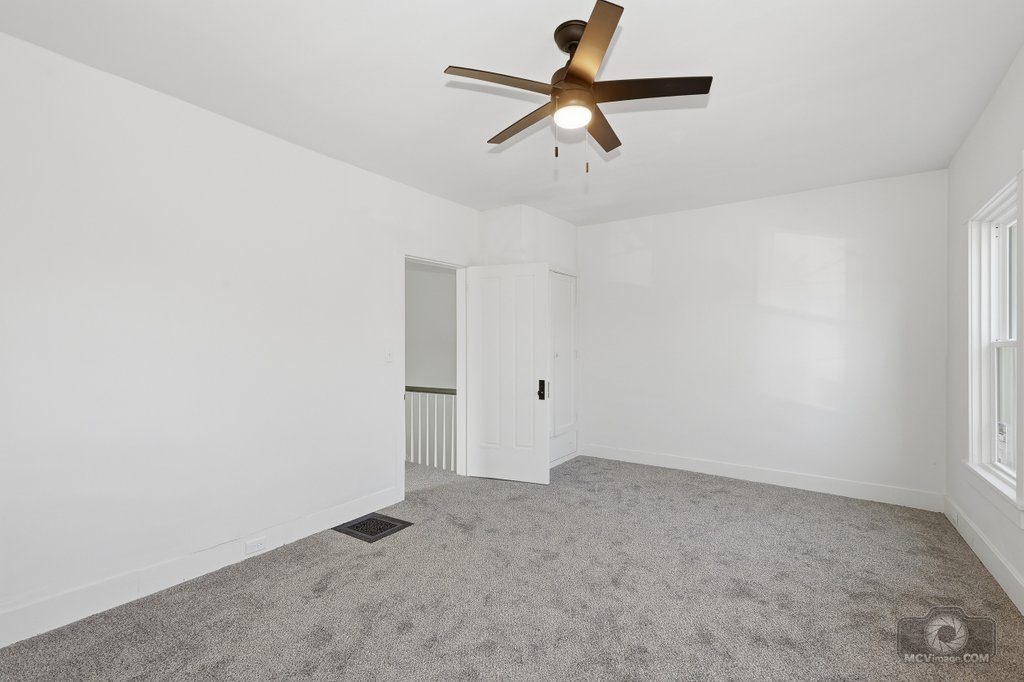 1009 Paul Street Ottawa, IL 61350 - Photo 13 of 25 an empty room