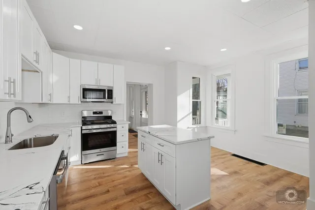 $325,000 | 1009 Paul Street, Ottawa, IL 61350