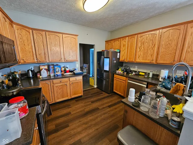 $370,000 | 1451 Red Dunes Run, Avon, IN 46123