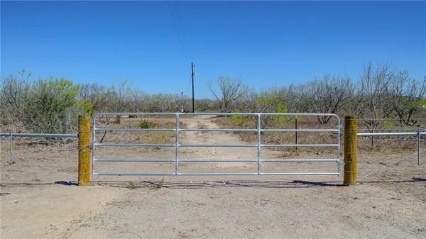 $169,000 | 162 Farm To Market Road 2049, Three Rivers, TX 78071