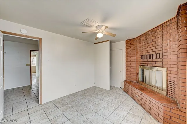 $435,000 | 529 I, Boulder City, NV 89005