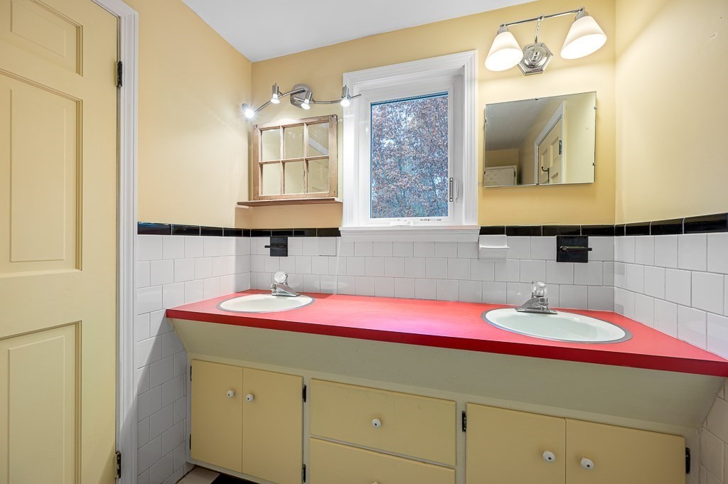 231 Chamberlain Hill Road Barre, MA 01005 - Photo 23 of 38 Gallery Image 23