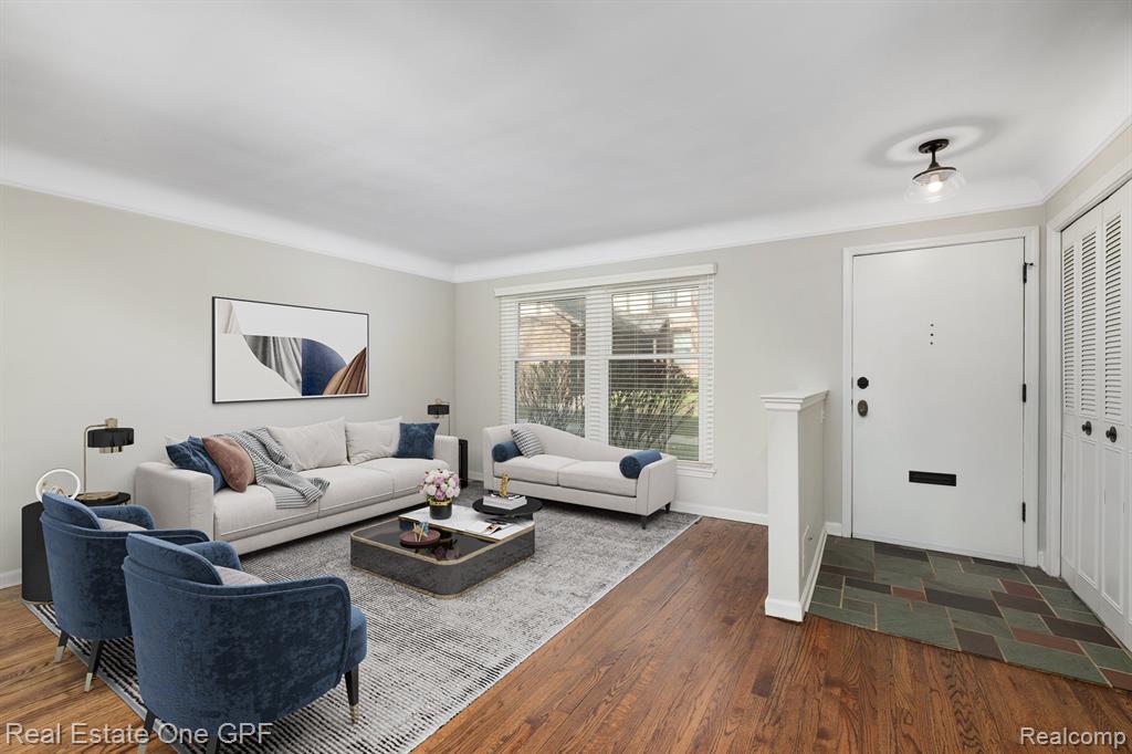 1708 Vernier Road Grosse Pointe Woods, MI 48236 - Photo 10 of 43
