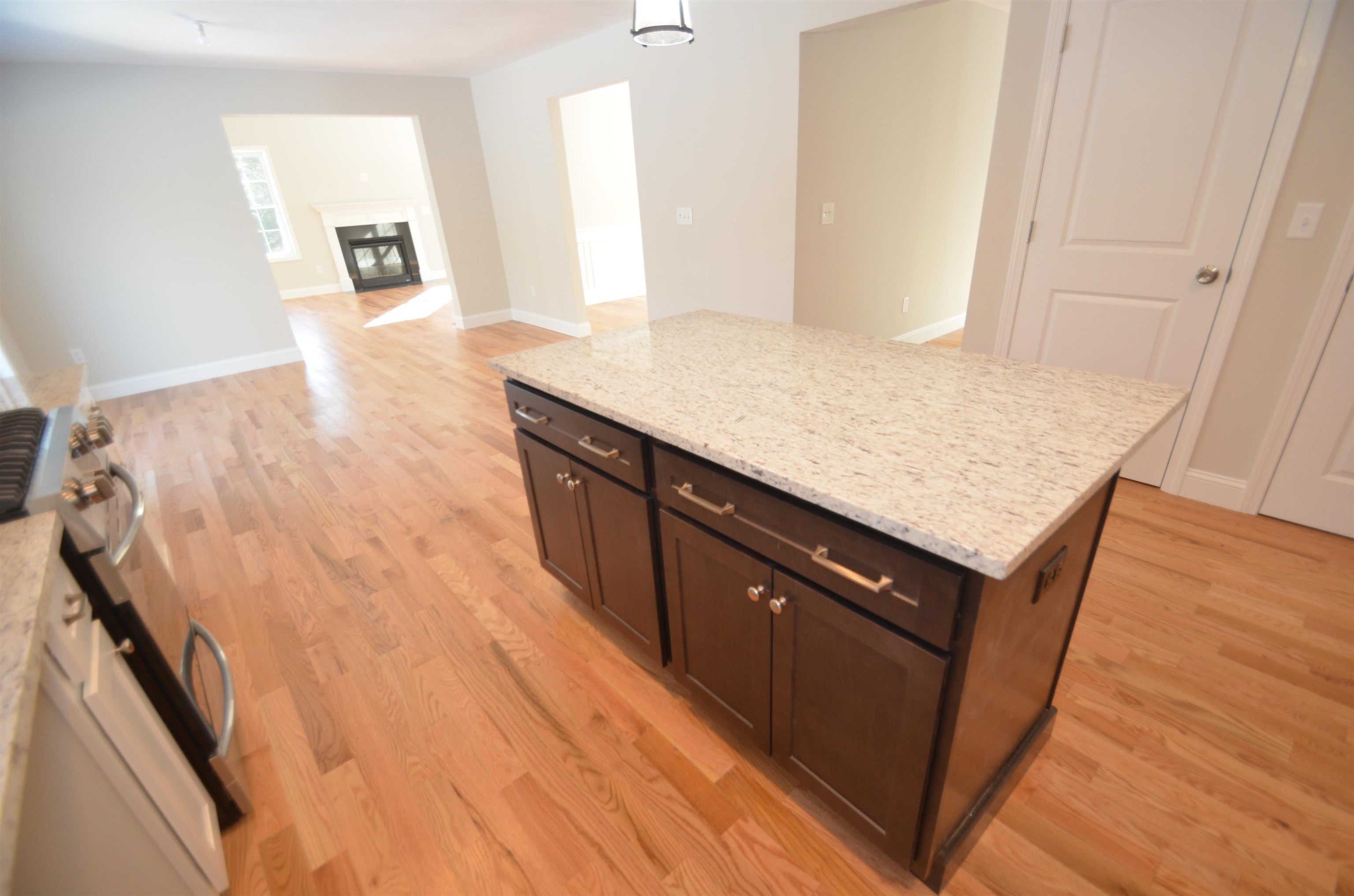 216 Shaker Road Concord, NH 03301 - Photo 8 of 27