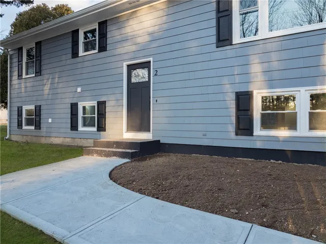 $549,900 | 2 Sandalwood Court, Coventry, RI 02816