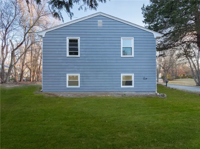 $549,900 | 2 Sandalwood Court, Coventry, RI 02816