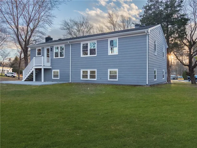 $549,900 | 2 Sandalwood Court, Coventry, RI 02816