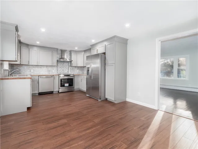 $549,900 | 2 Sandalwood Court, Coventry, RI 02816