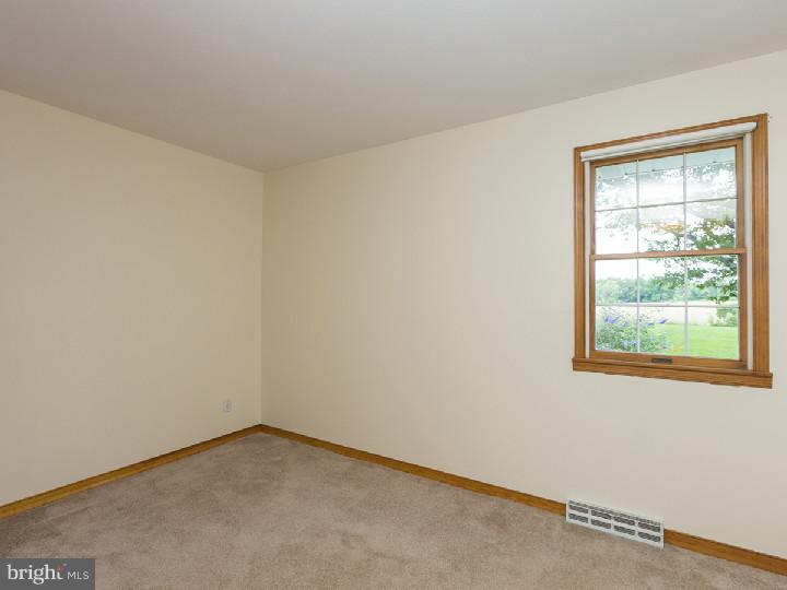 635 Scotch Road Pennington, NJ 08534 - Photo 15 of 25 Bedroom