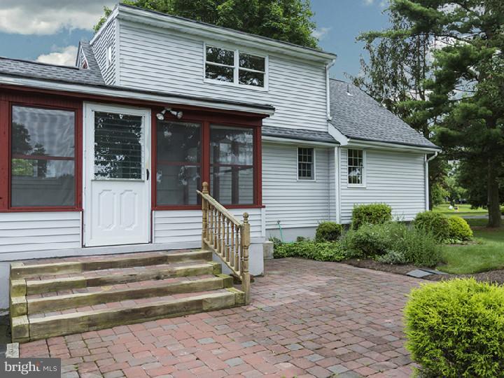 635 Scotch Road Pennington, NJ 08534 - Photo 21 of 25 Exterior Back