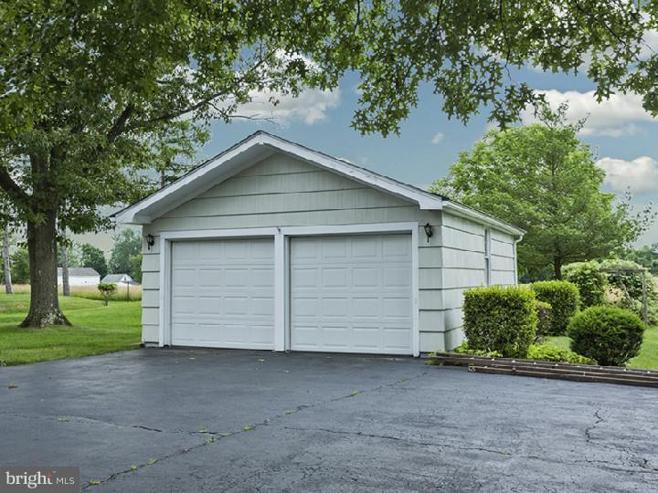 635 Scotch Road Pennington, NJ 08534 - Photo 25 of 25 Garage