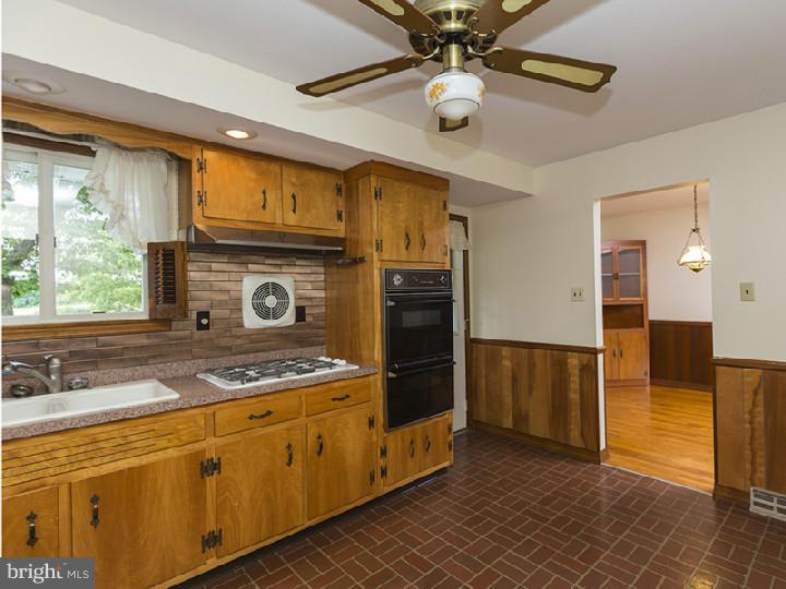 635 Scotch Road Pennington, NJ 08534 - Photo 8 of 25 Kitchen