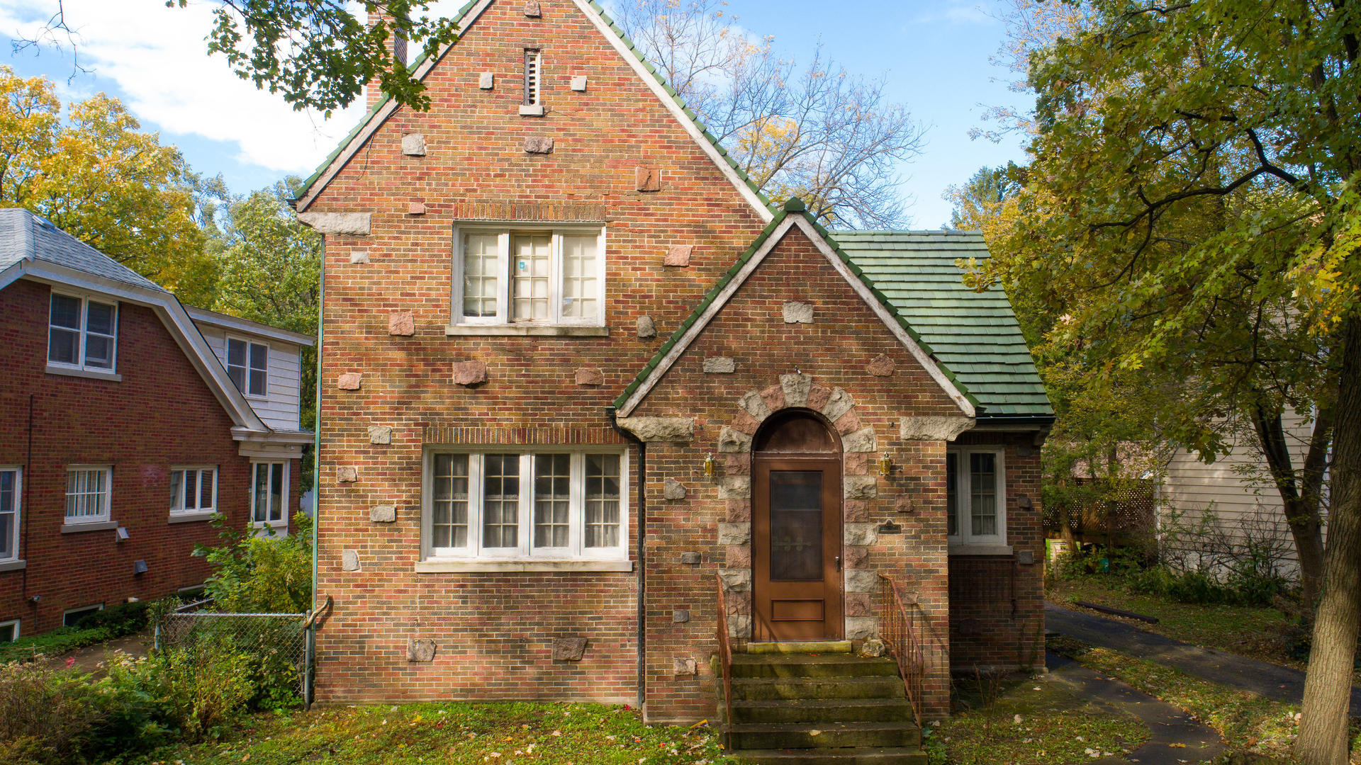 212 Blackhawk Road Riverside, IL 60546 - Photo 8 of 15