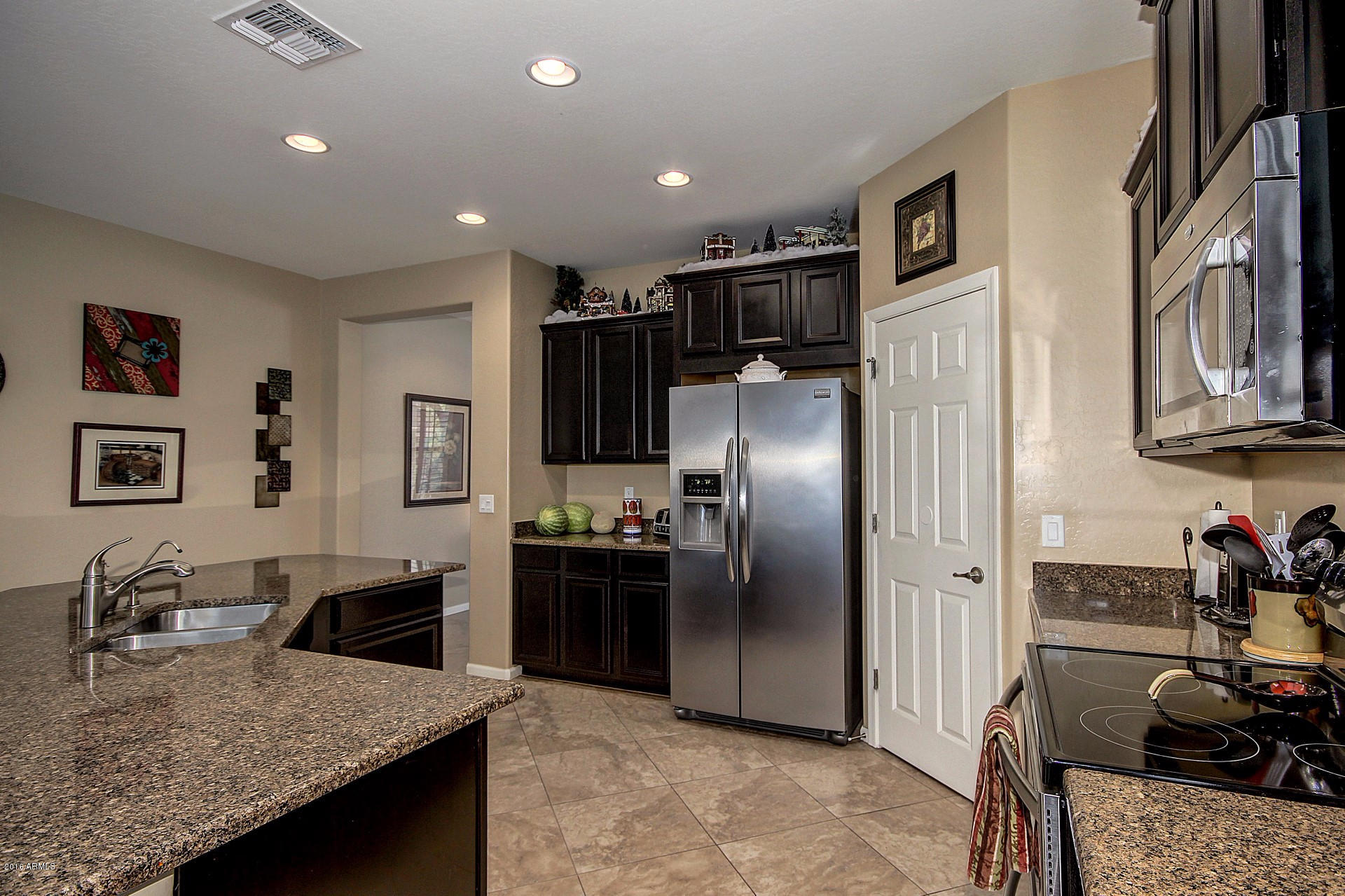 15217 West Wethersfield Road Surprise, AZ 85379 - Photo 9 of 48 Wethersfield (10)