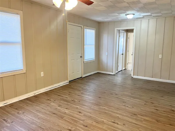 wooden floor in an empty room with wooden floor