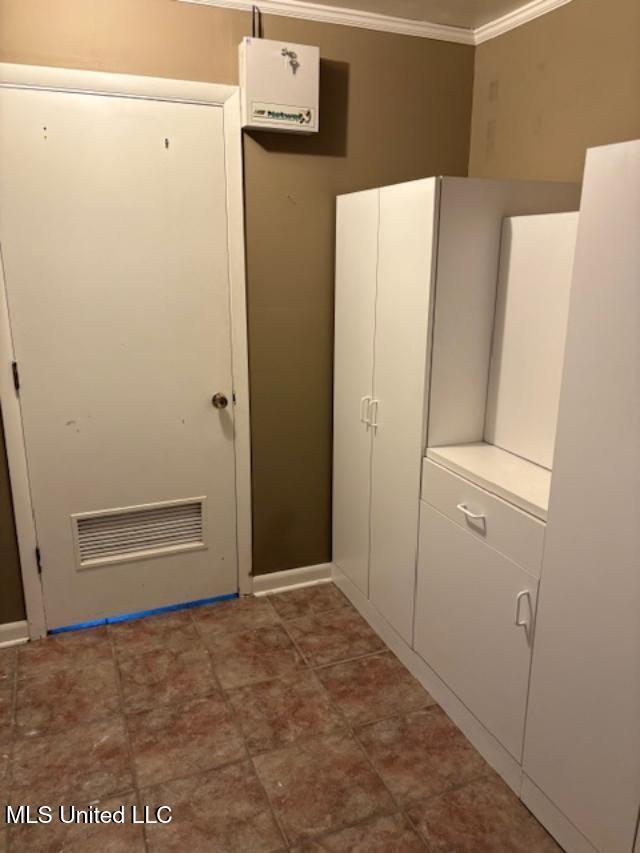 3 Pemberton Circle Greenwood, MS 38930 - Photo 12 of 23 Laundry