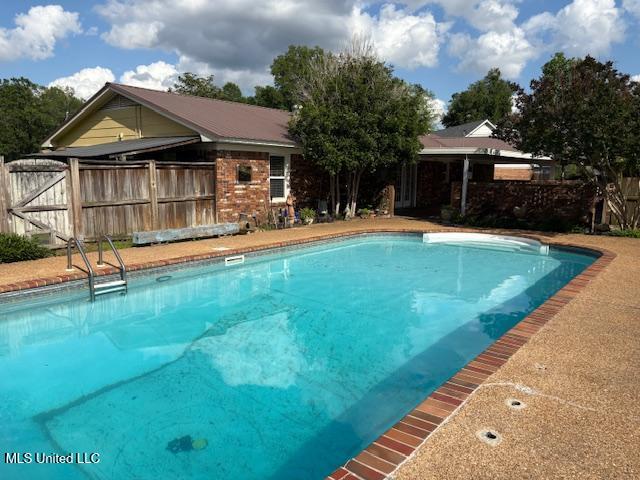 3 Pemberton Circle Greenwood, MS 38930 - Photo 20 of 23 Pool area