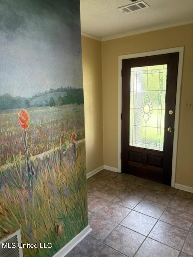 3 Pemberton Circle Greenwood, MS 38930 - Photo 2 of 23 Foyer