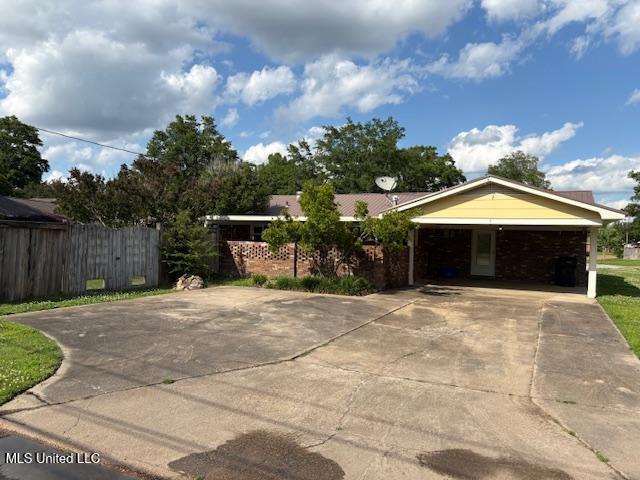 3 Pemberton Circle Greenwood, MS 38930 - Photo 23 of 23 Back Drive