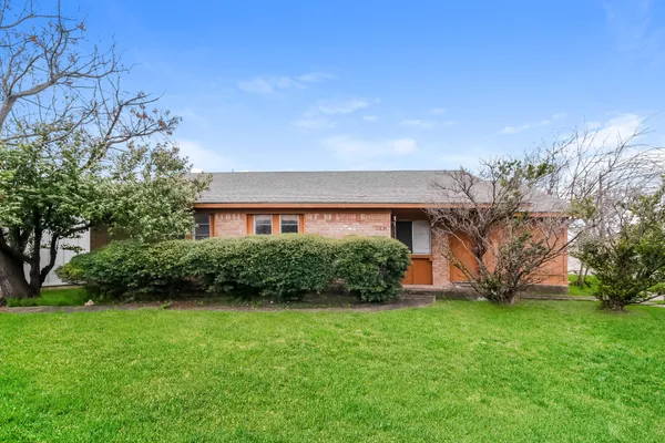 $1,595 | 323 West William Cannon Drive, Unit A, Austin, TX 78745