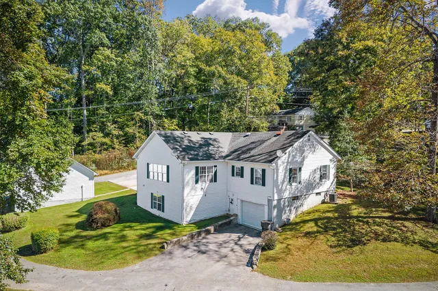 $489,900 | 400 Westwood Drive, McMinnville, TN 37110