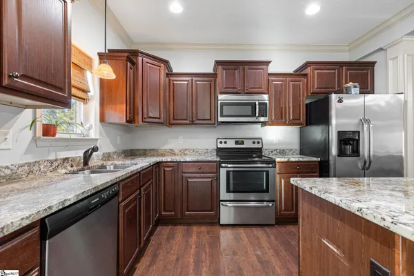 $324,990 | 102 South Hamlet Court, Moore, SC 29369