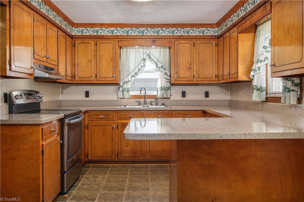 1917 Garner Road Denton, NC 27239 - Photo 13 of 41 Granite countertops