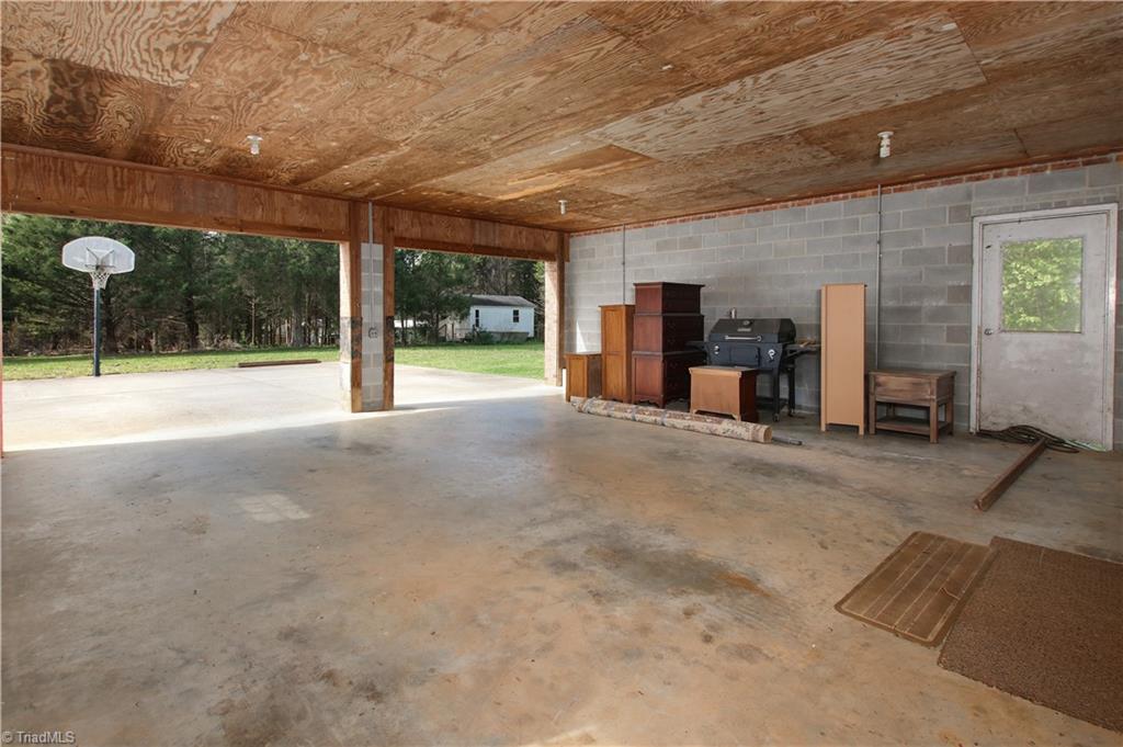 1917 Garner Road Denton, NC 27239 - Photo 32 of 41 carport